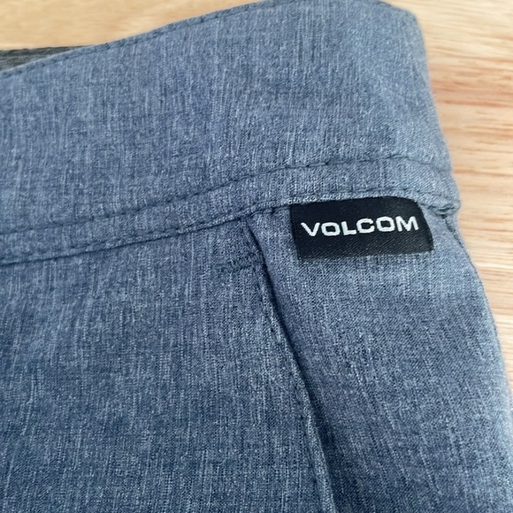 Volcom hybrid shorts size 36.   Nice  shape heather Grey blue - Picture 3 of 7